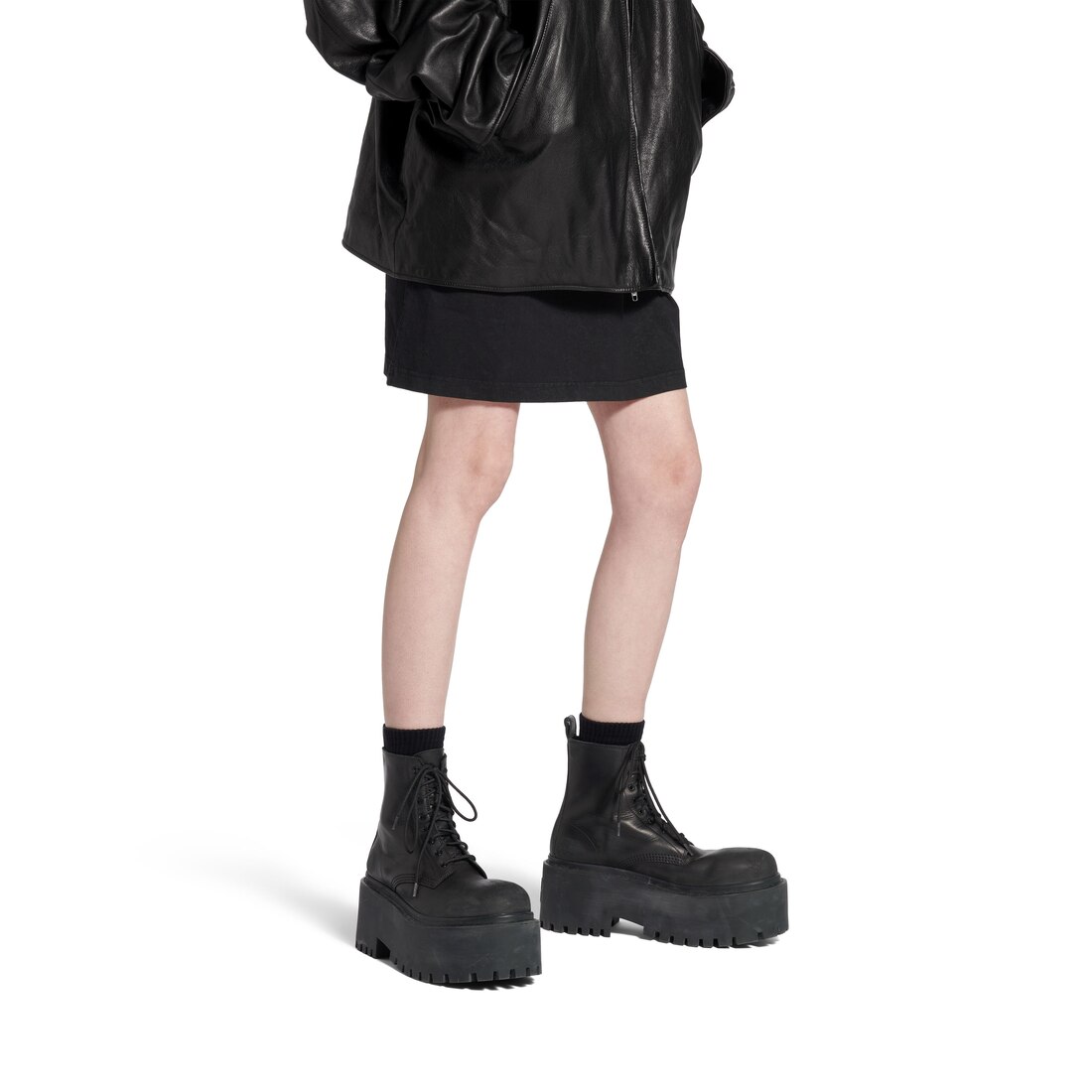 靴 BALENCIAGA 16aw / Platform boots Women's Strike Platform Bootie in Black | Balenciaga US