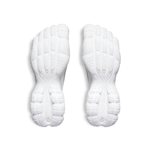 anatomic runner sneaker