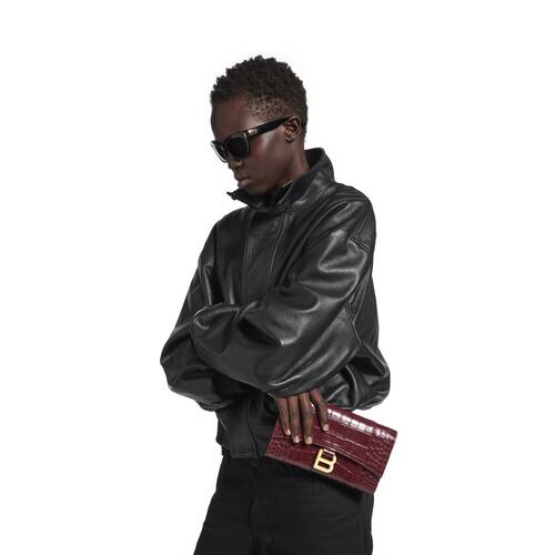 hourglass wallet on chain