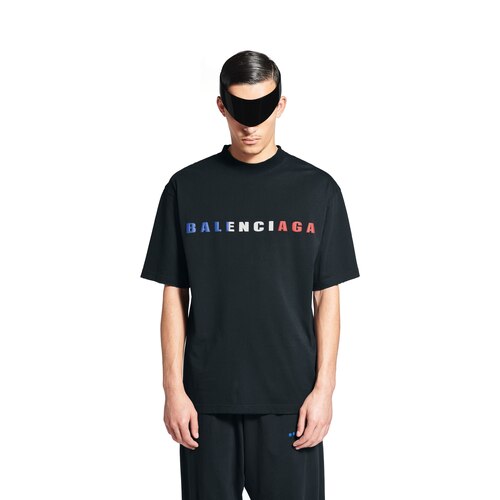 international t-shirt medium fit