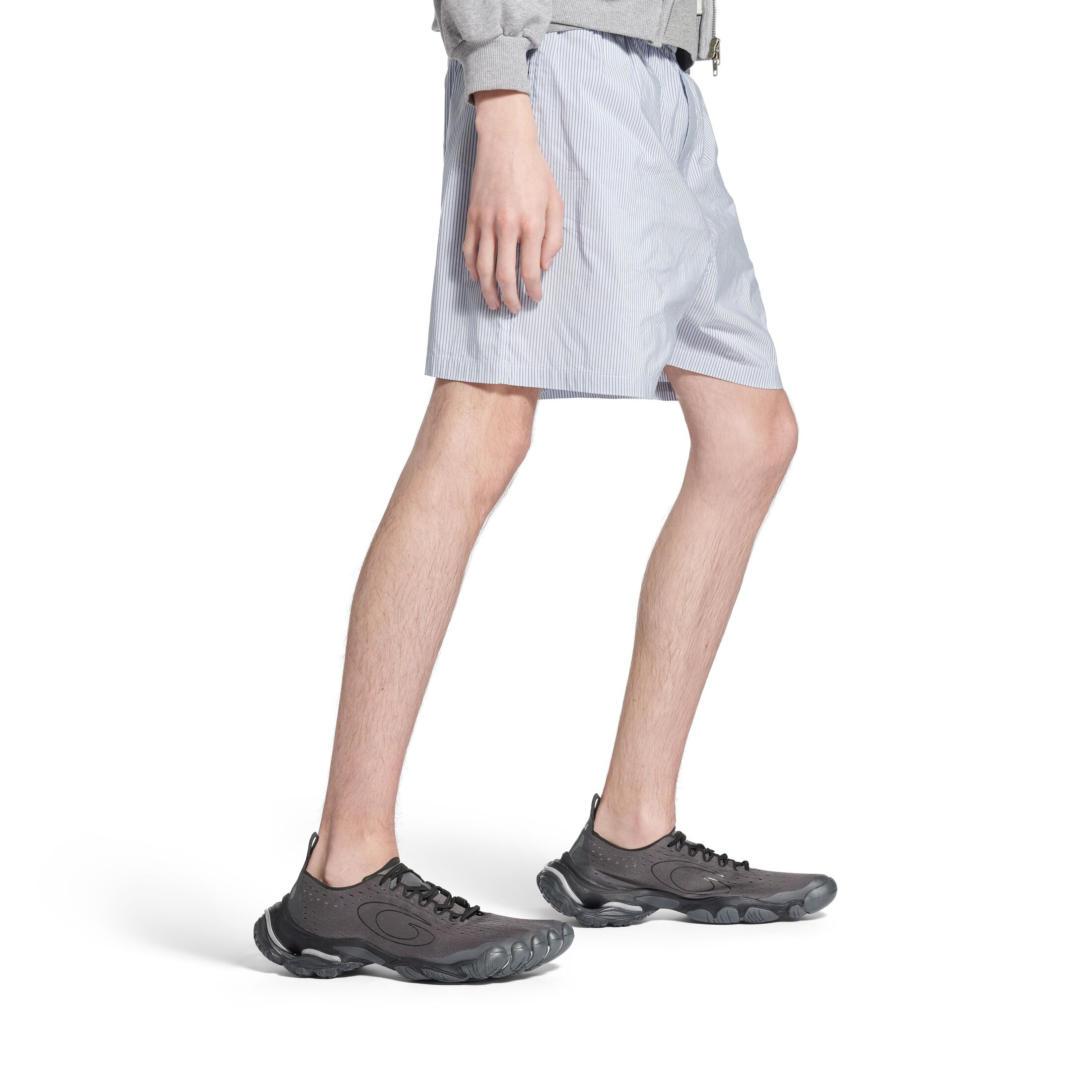 anatomic runner sneaker