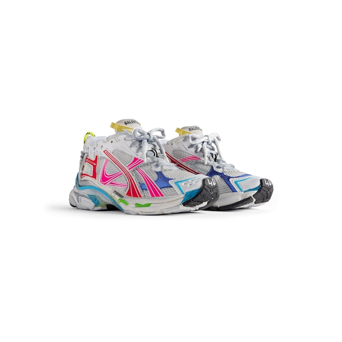 sneaker runner