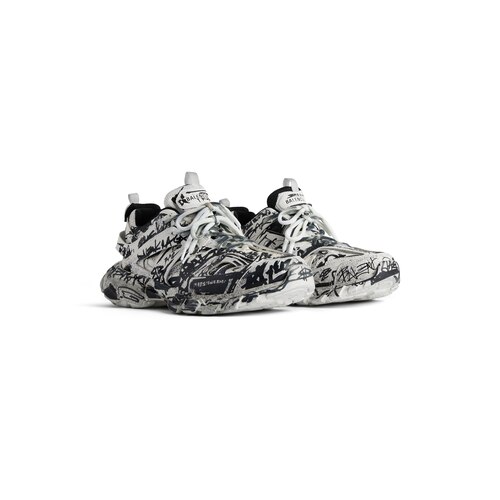track graffiti sneaker 