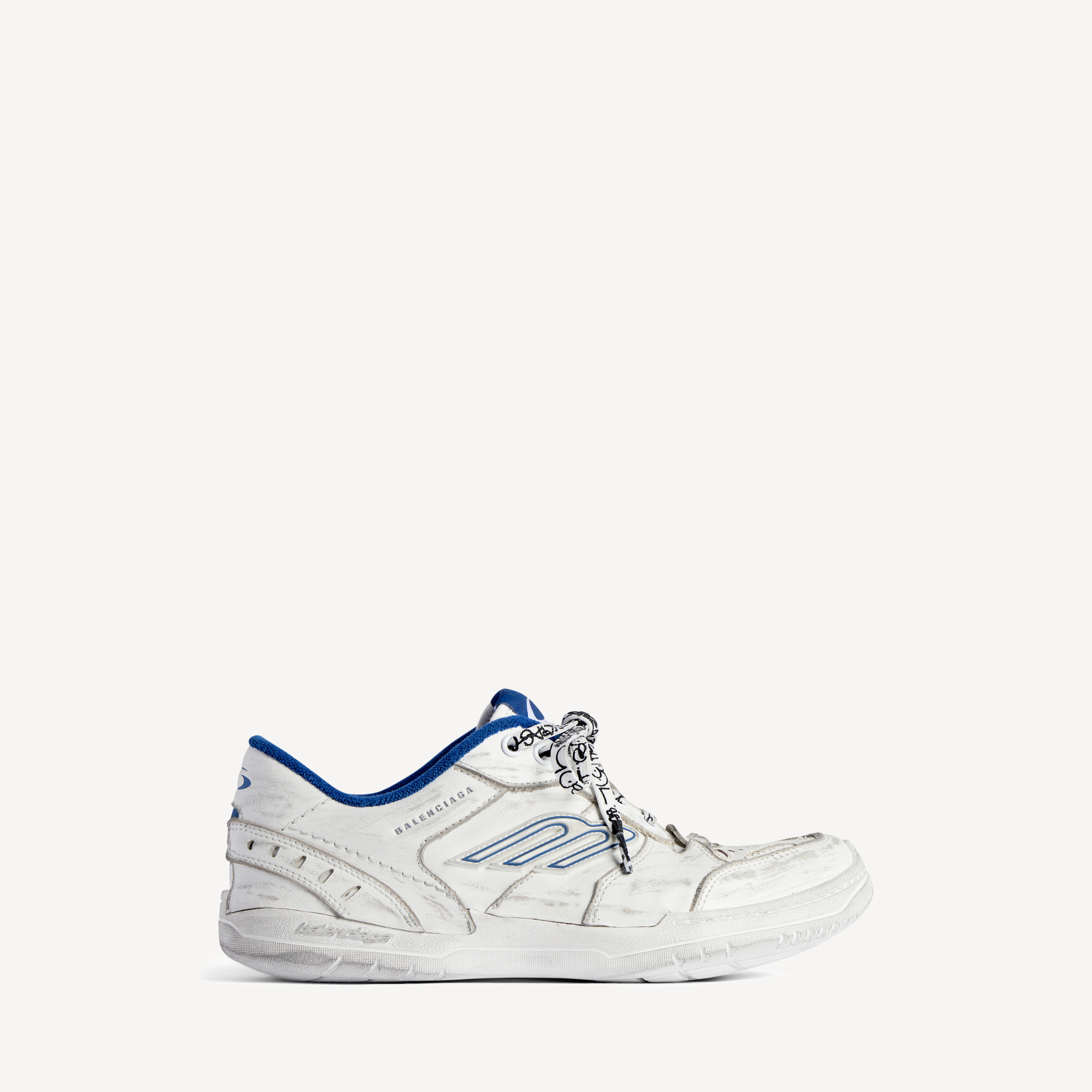 Balenciaga hamptons worn-out sneaker