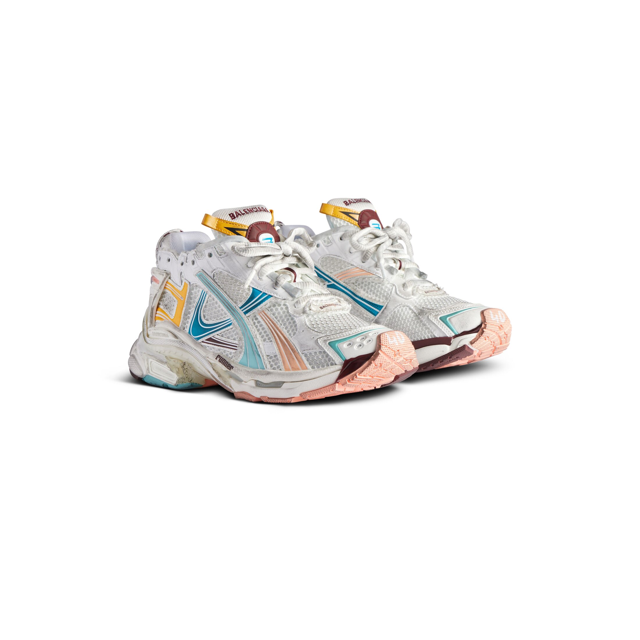 runner sneaker