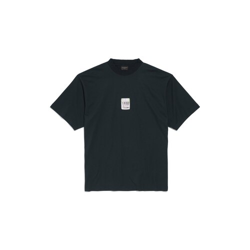 airport tag t-shirt medium fit