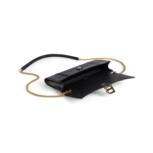 hourglass pochette with chain 