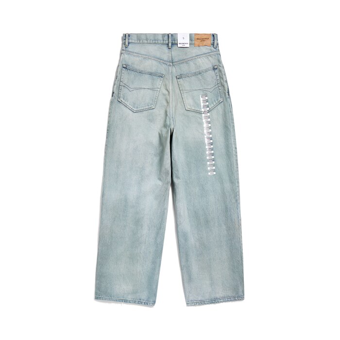 Baggy Jeans Trend 2022: Levi's, Balenciaga,  & True Religion