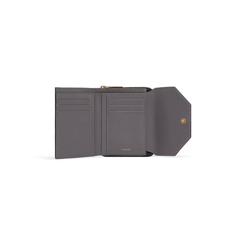 envelope compact wallet with flap