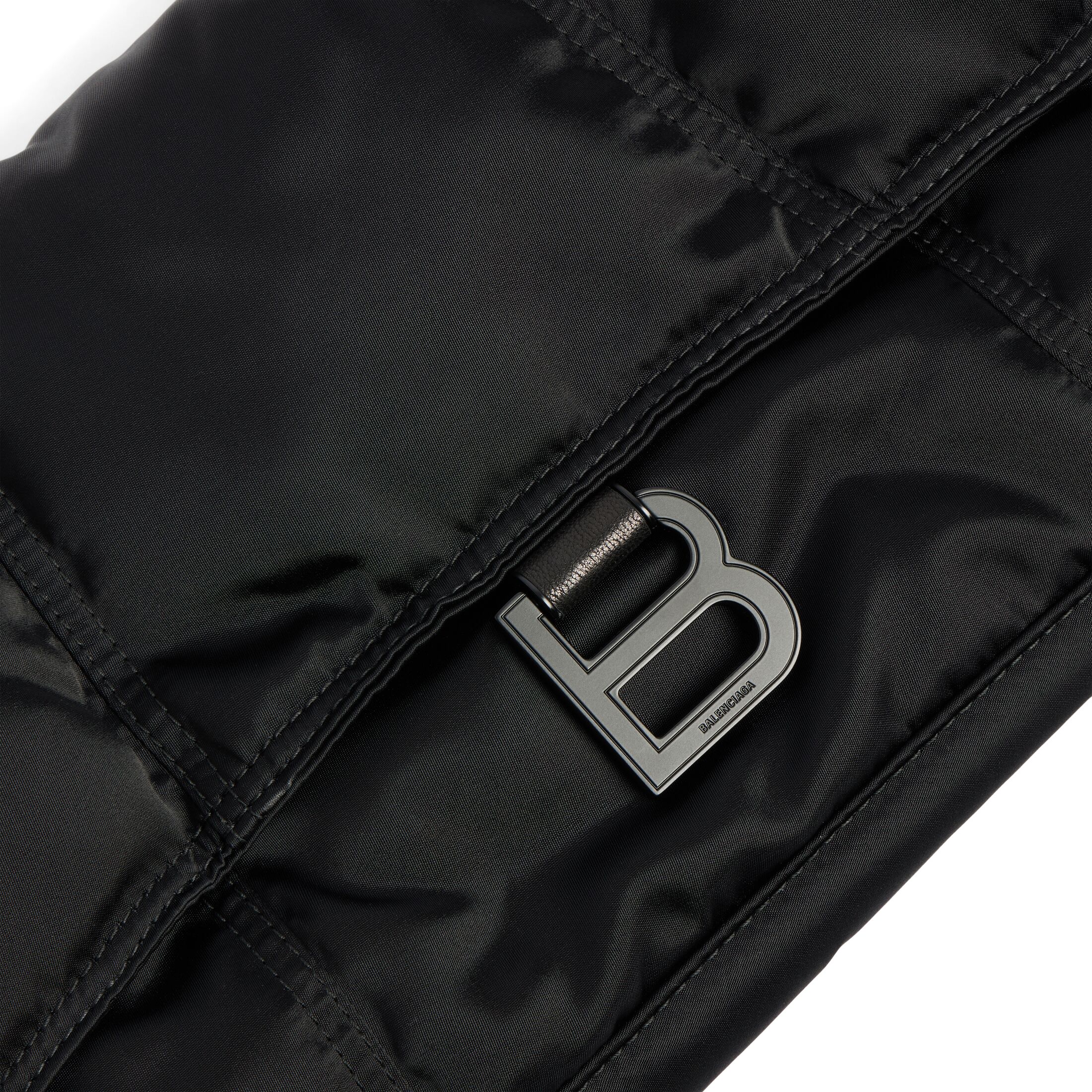 hourglass board bag medium