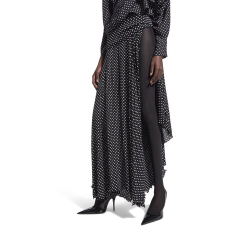 tucked-in maxi skirt