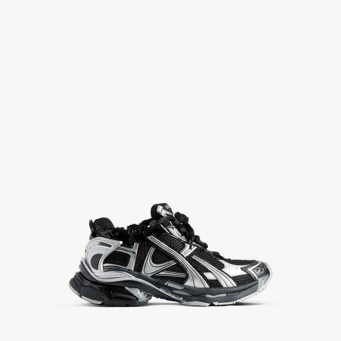 Men's Runner Sneaker in Black/silver