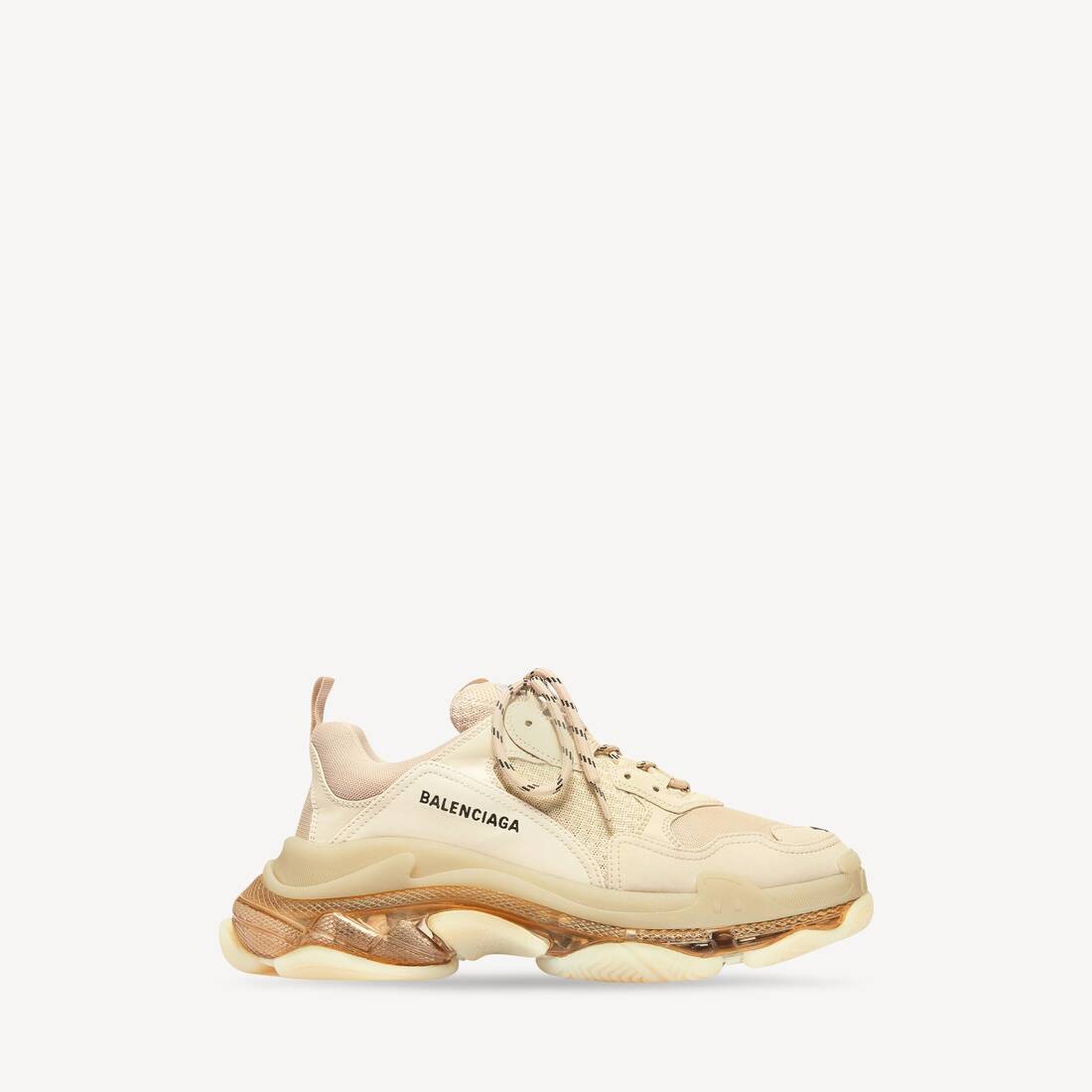 Balenciaga Triple S: 850€.