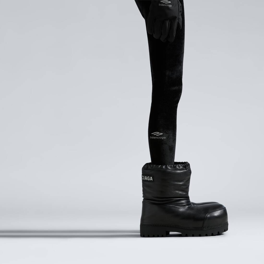 Women's Alaska Low Boot in Black | Balenciaga CA