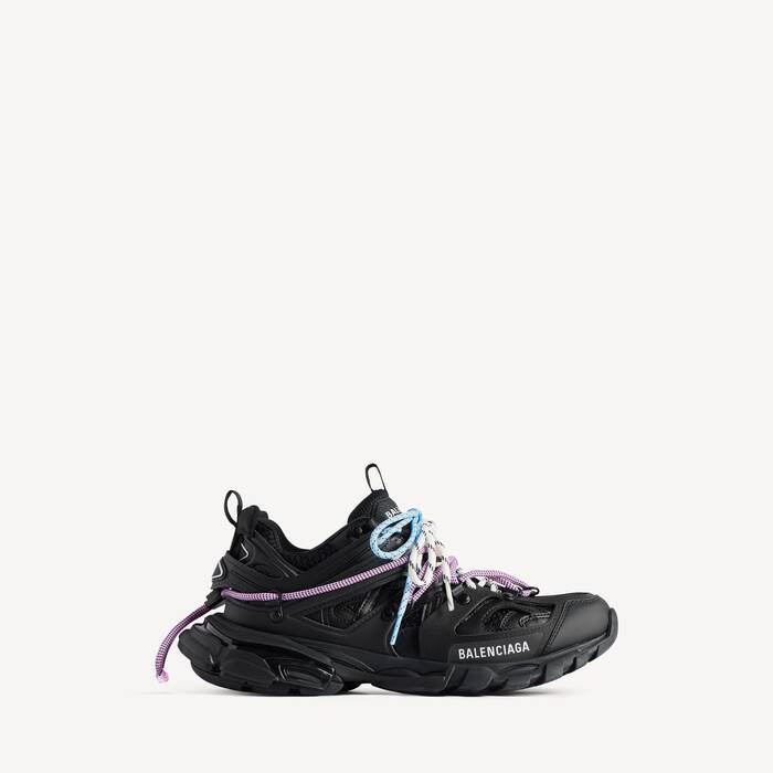 track trail laces sneaker