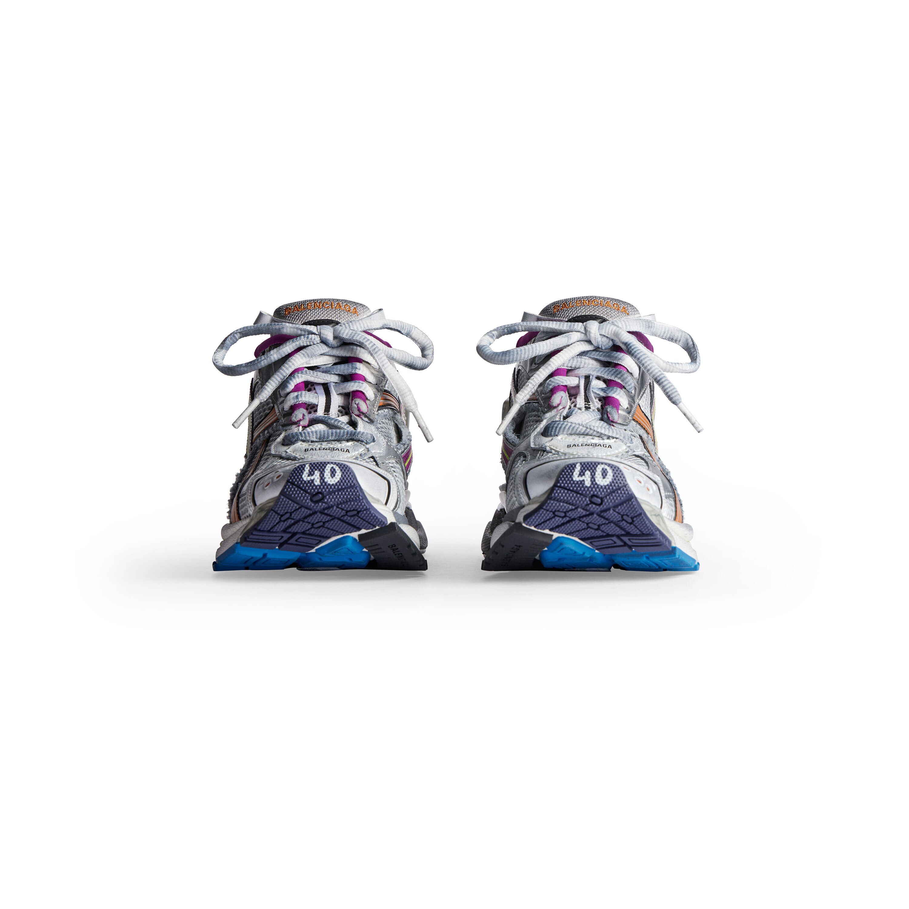 runner sneaker