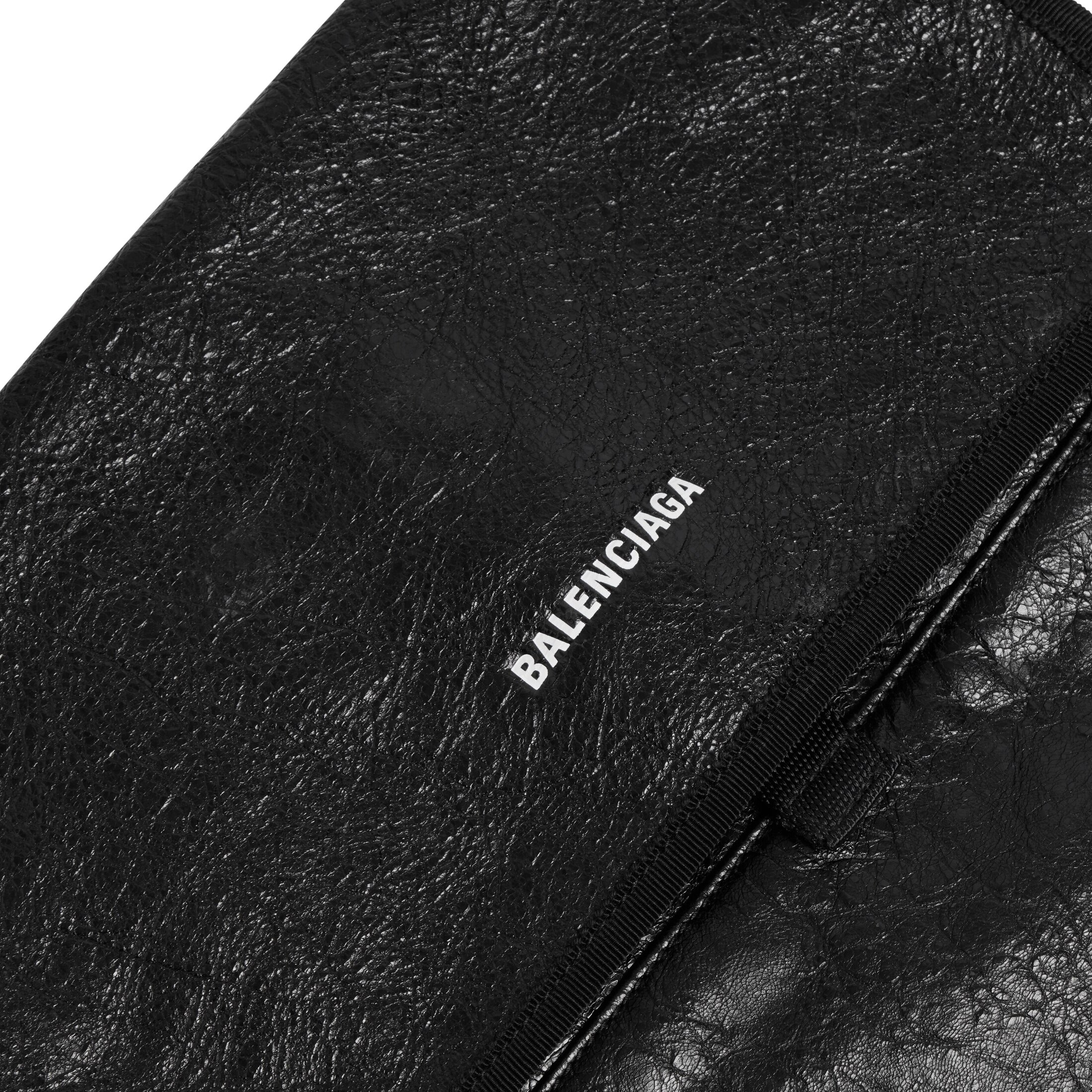 explorer messenger bag small