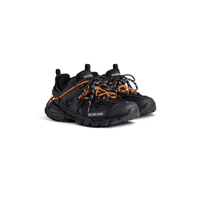 track trail laces sneaker 