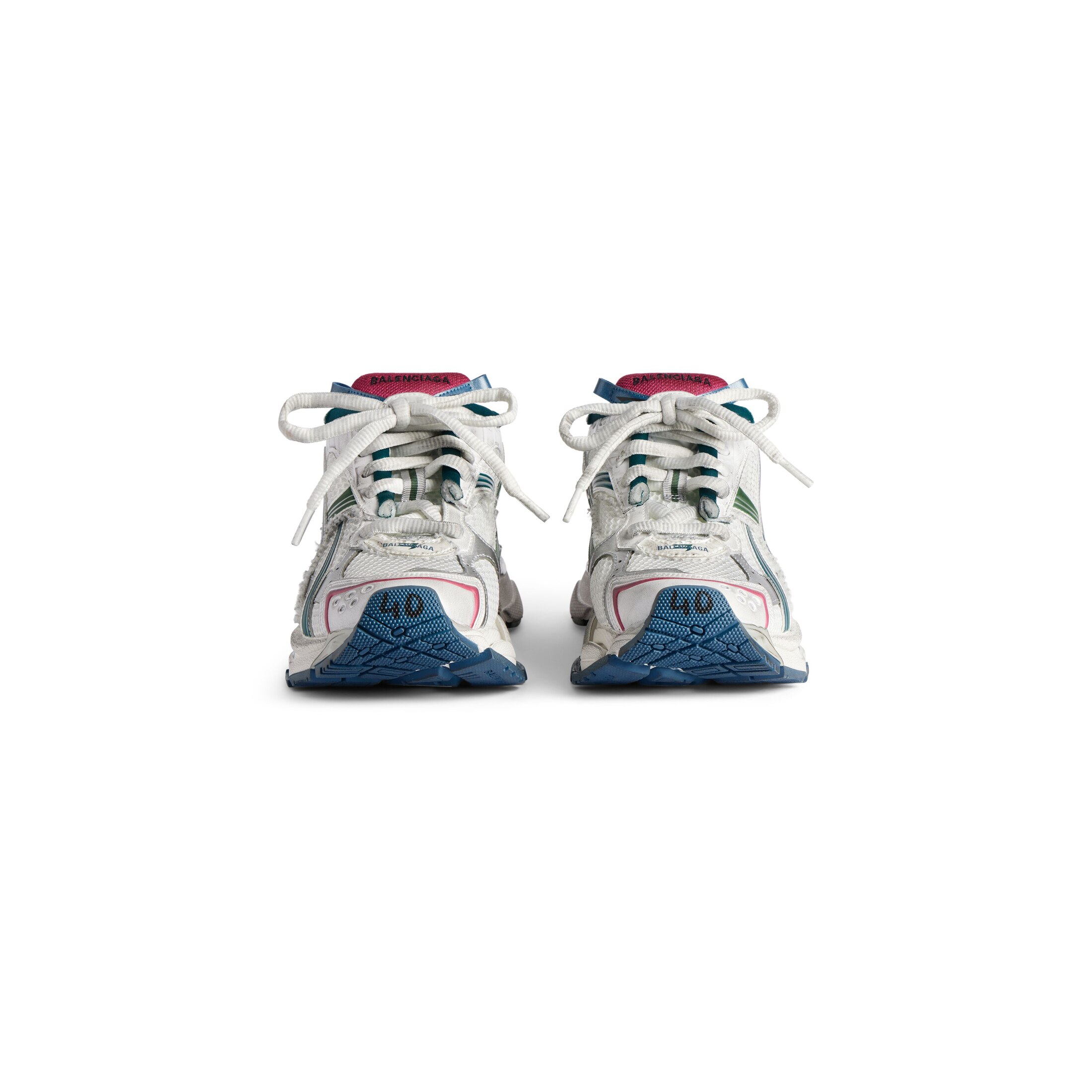 runner sneaker