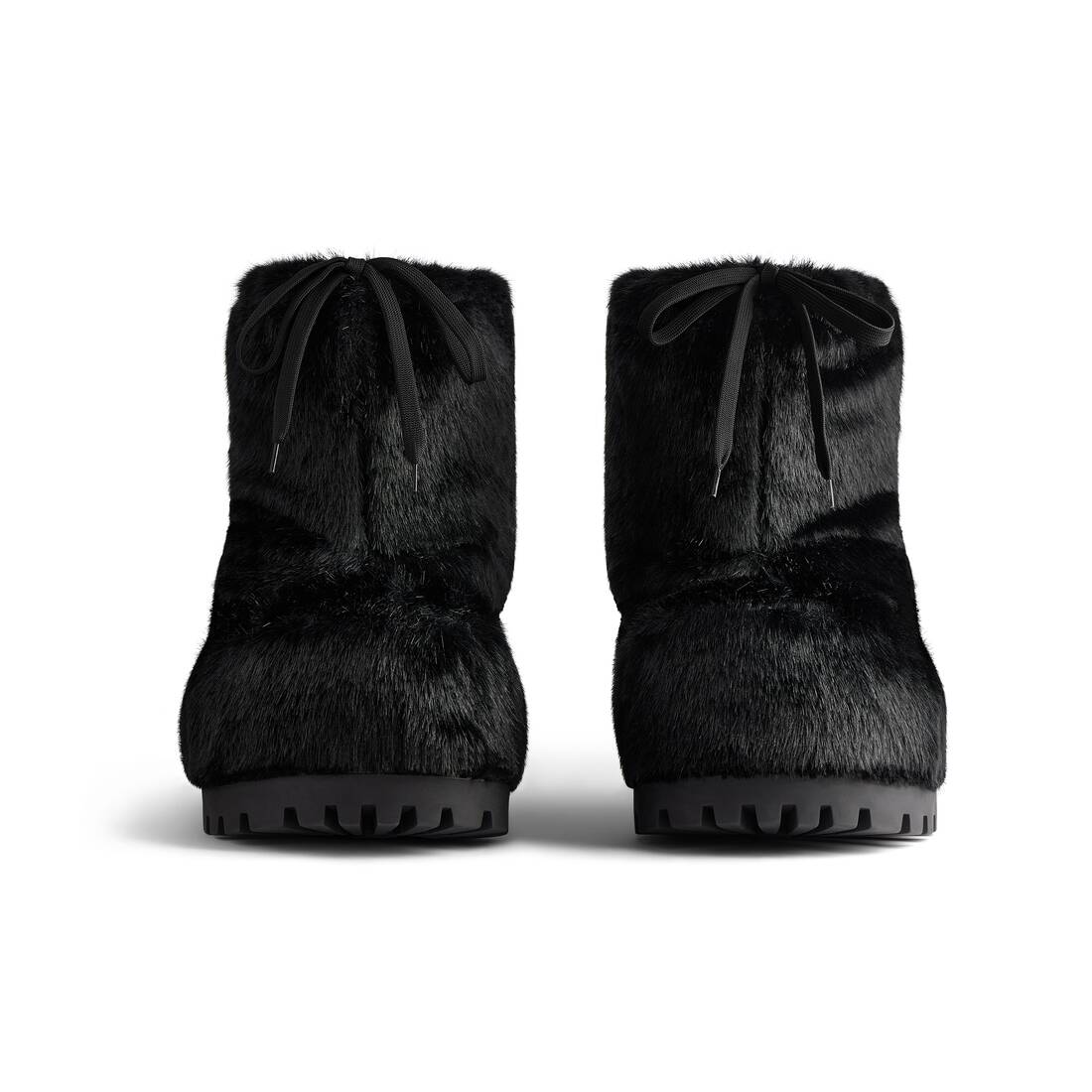 Women's Alaska Low Boot in Black