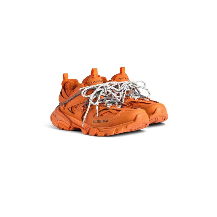 track trail laces sneaker 