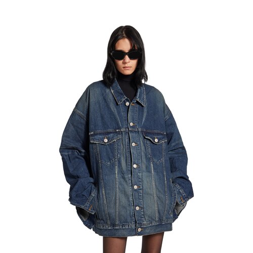 tape type oversized jacket