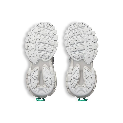 track trail laces sneaker