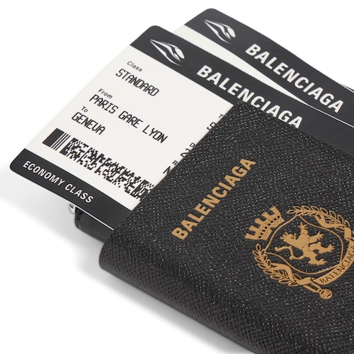 passport phone holder