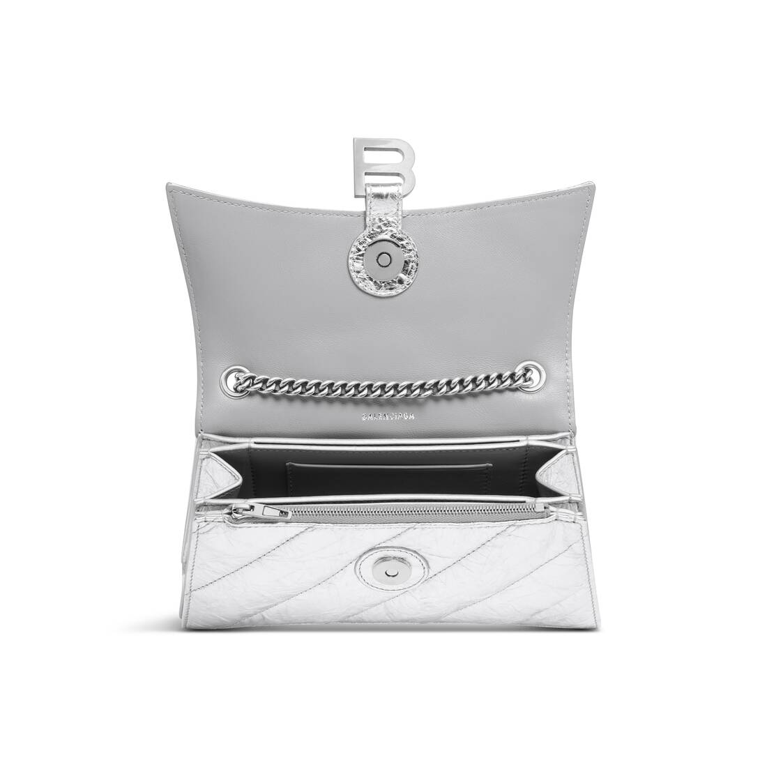 여성의 크러쉬 XS 체인 백은 금속화 된 은색으로 금속화되었습니다