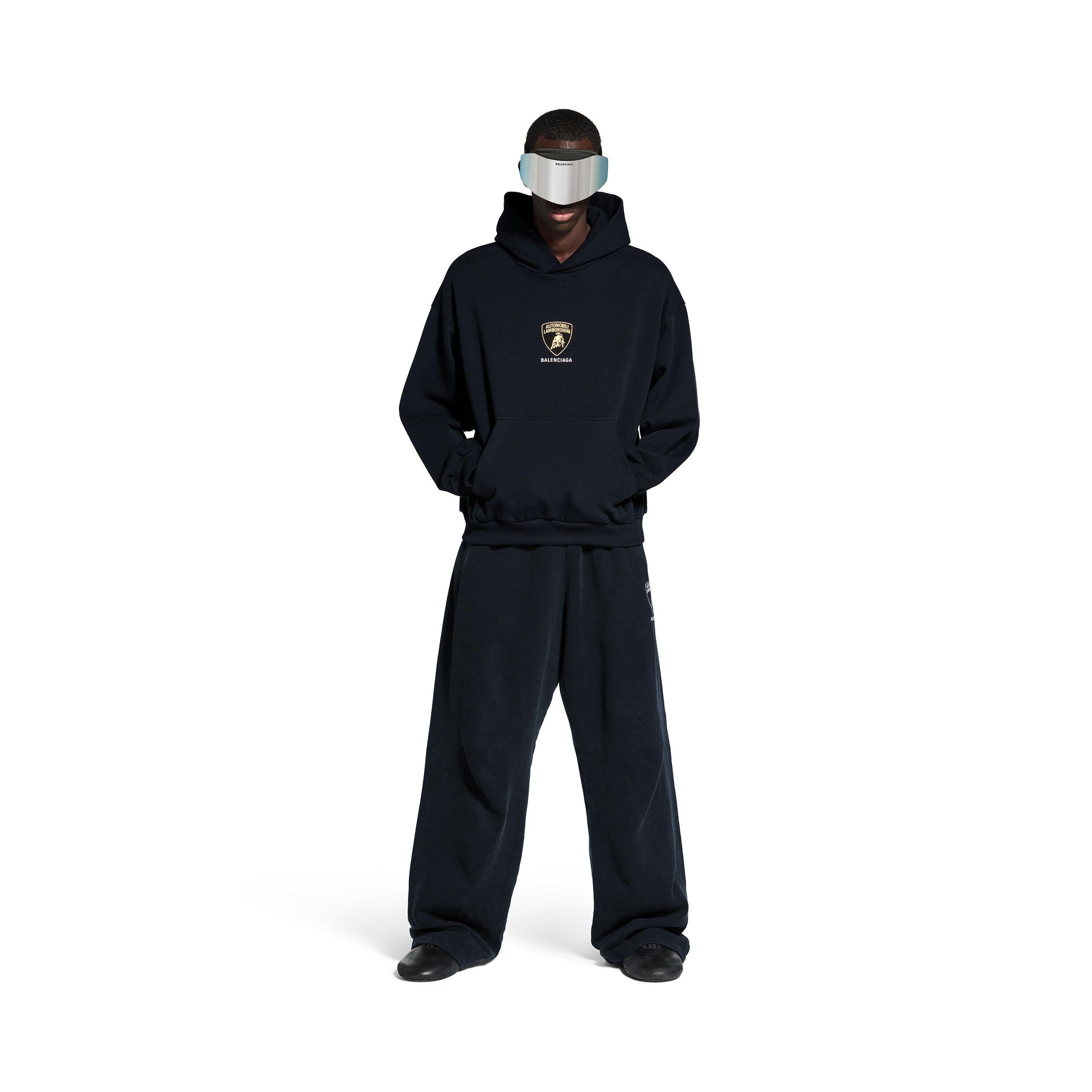 Men's Loop Sports Icon Hoodie Medium Fit in Black
