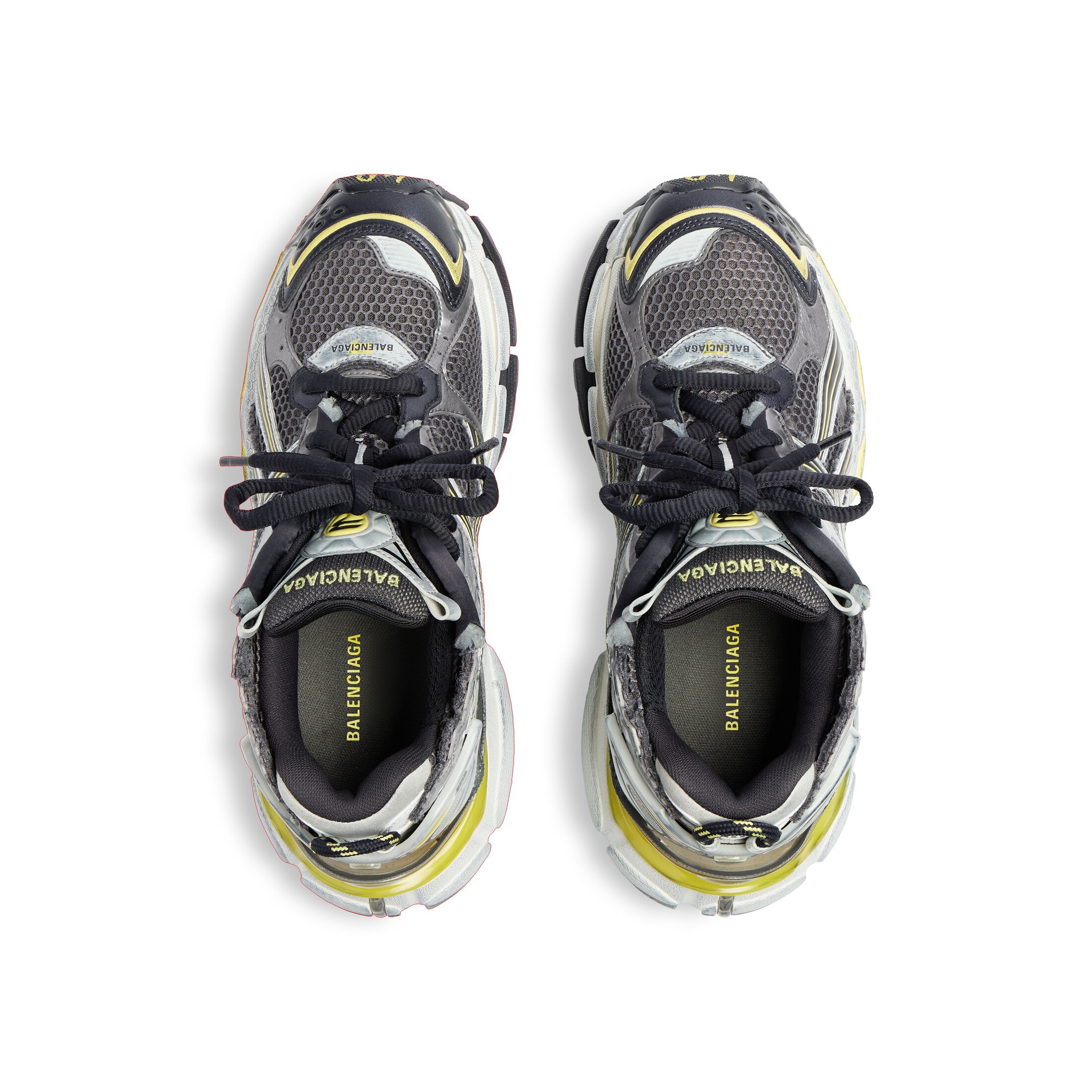 runner sneaker