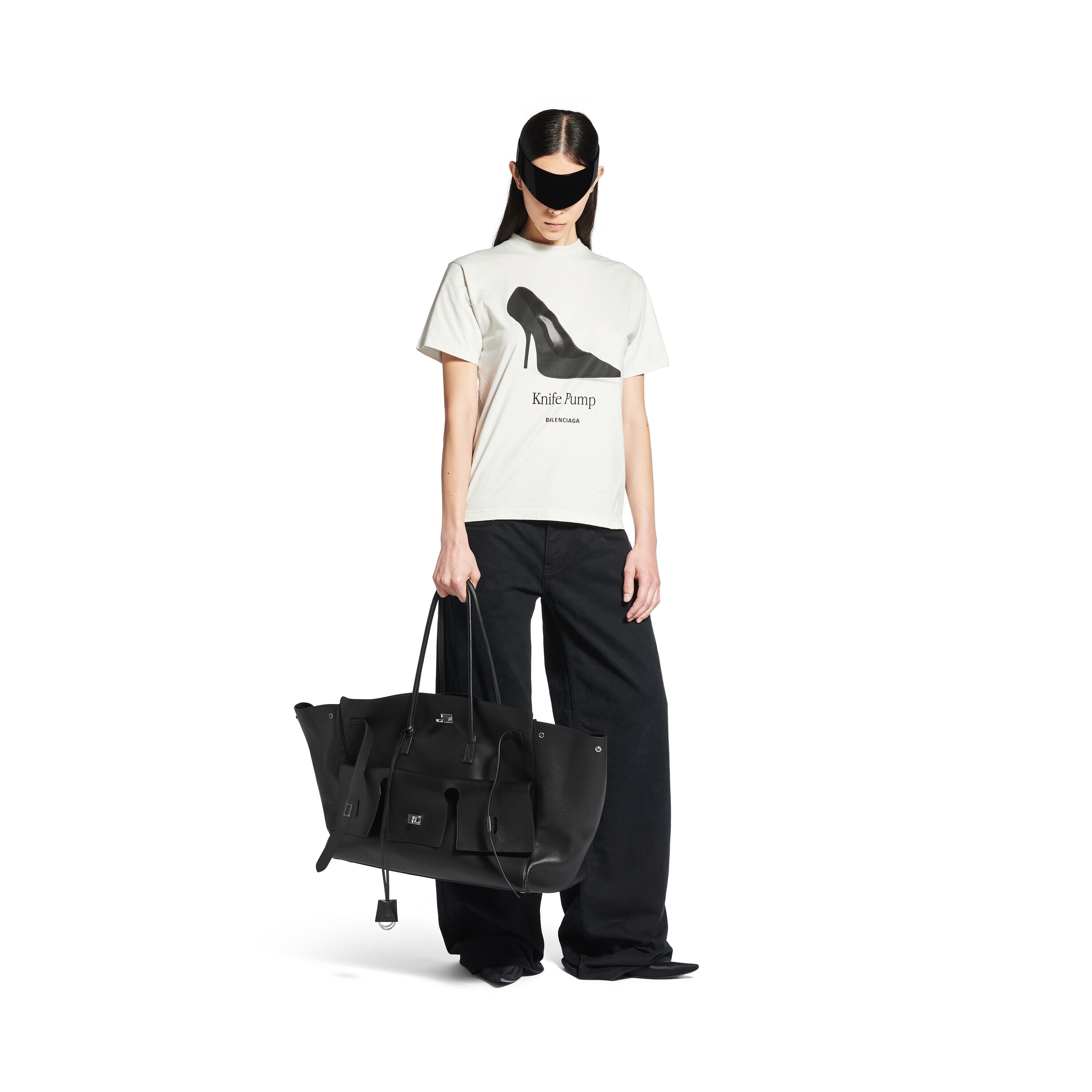 Women's Knife Pump T-shirt Small Fit in Dirty White