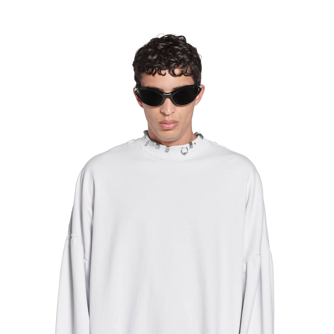 Pierced Round スウェットシャツ オーバーサイズ で ホワイト