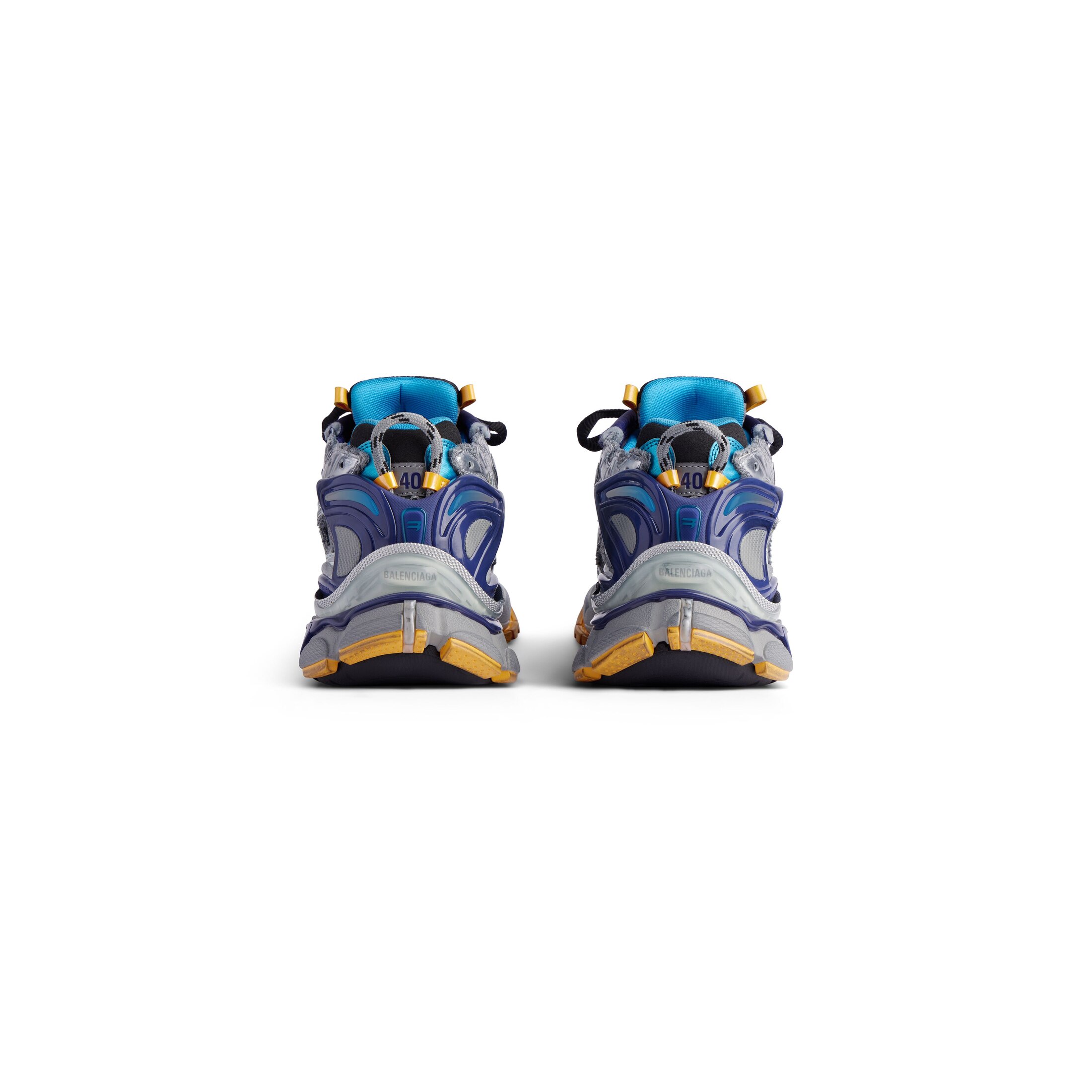 runner sneaker