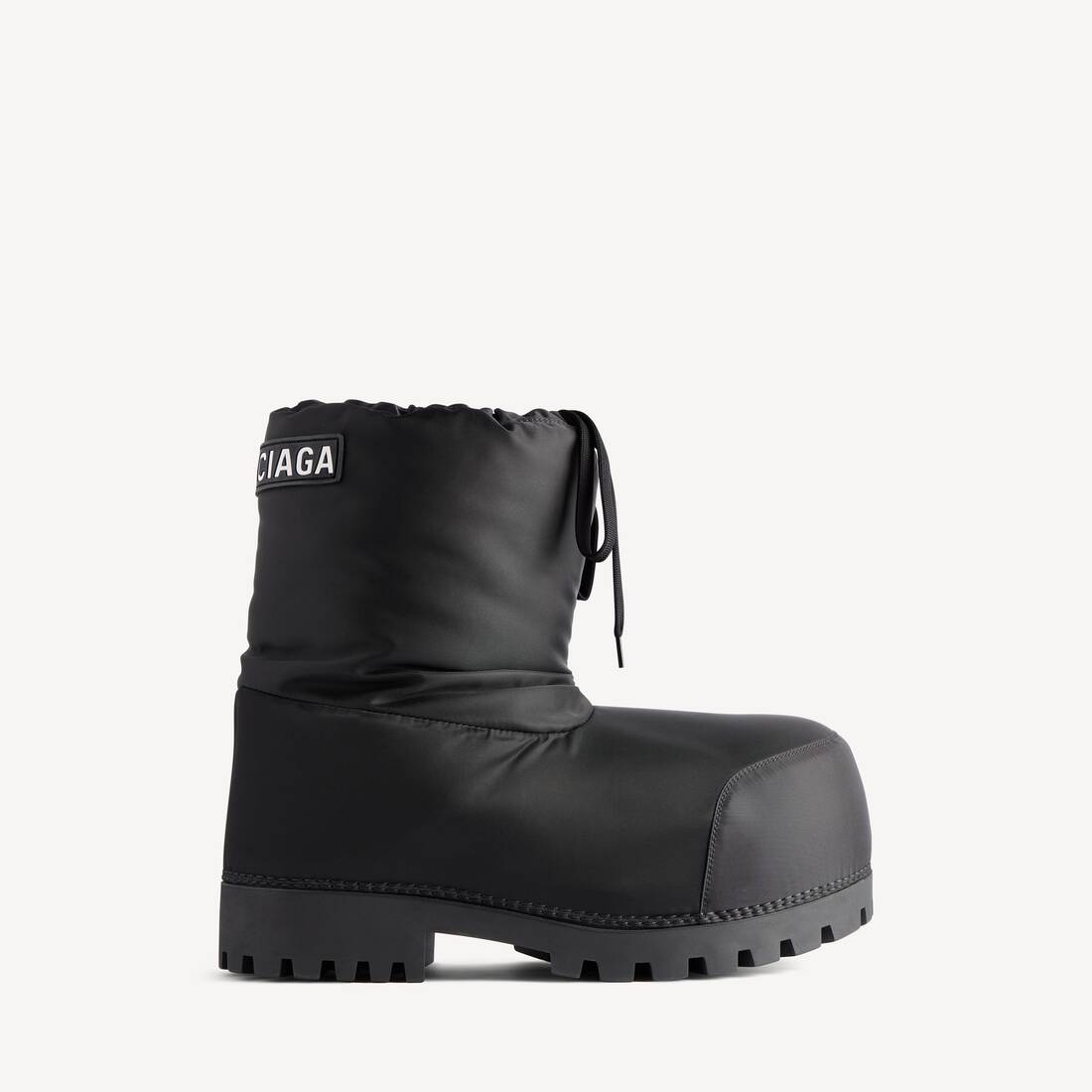 Women's Alaska Low Boot in Black
