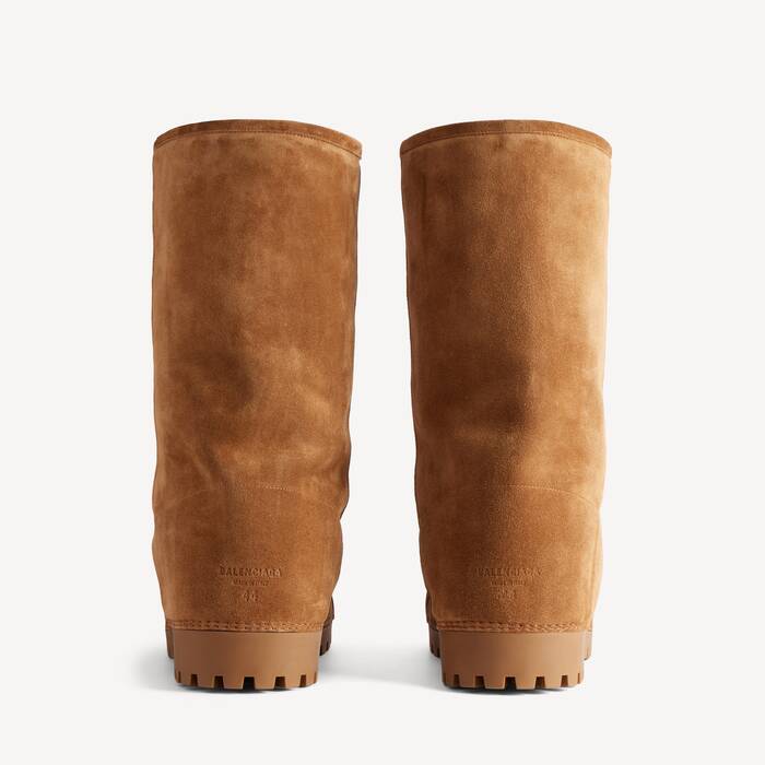 802177 Alaska fur high boot