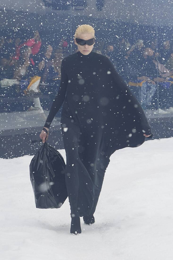 Balenciaga selling handbag that looks like a trash bag