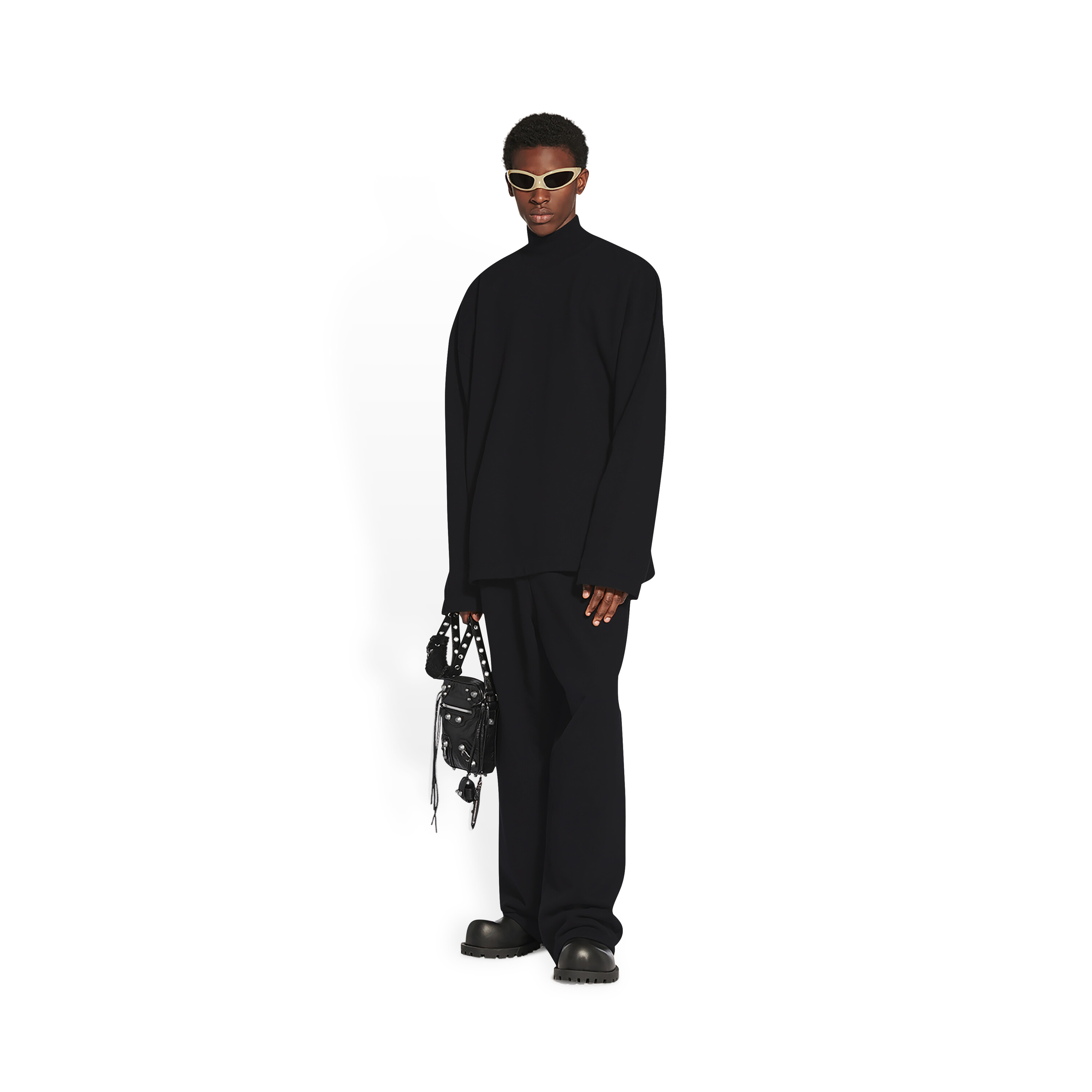 Men's Le Cagole Men Medium Messenger Bag in Black