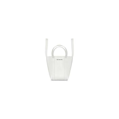everyday xs north-south shoulder tote bag in grained calfskin 