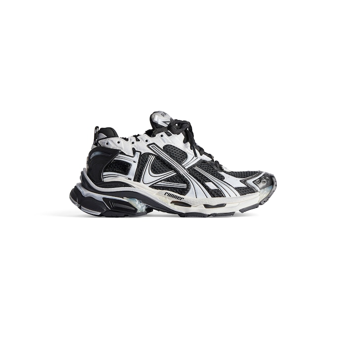 runner trainers