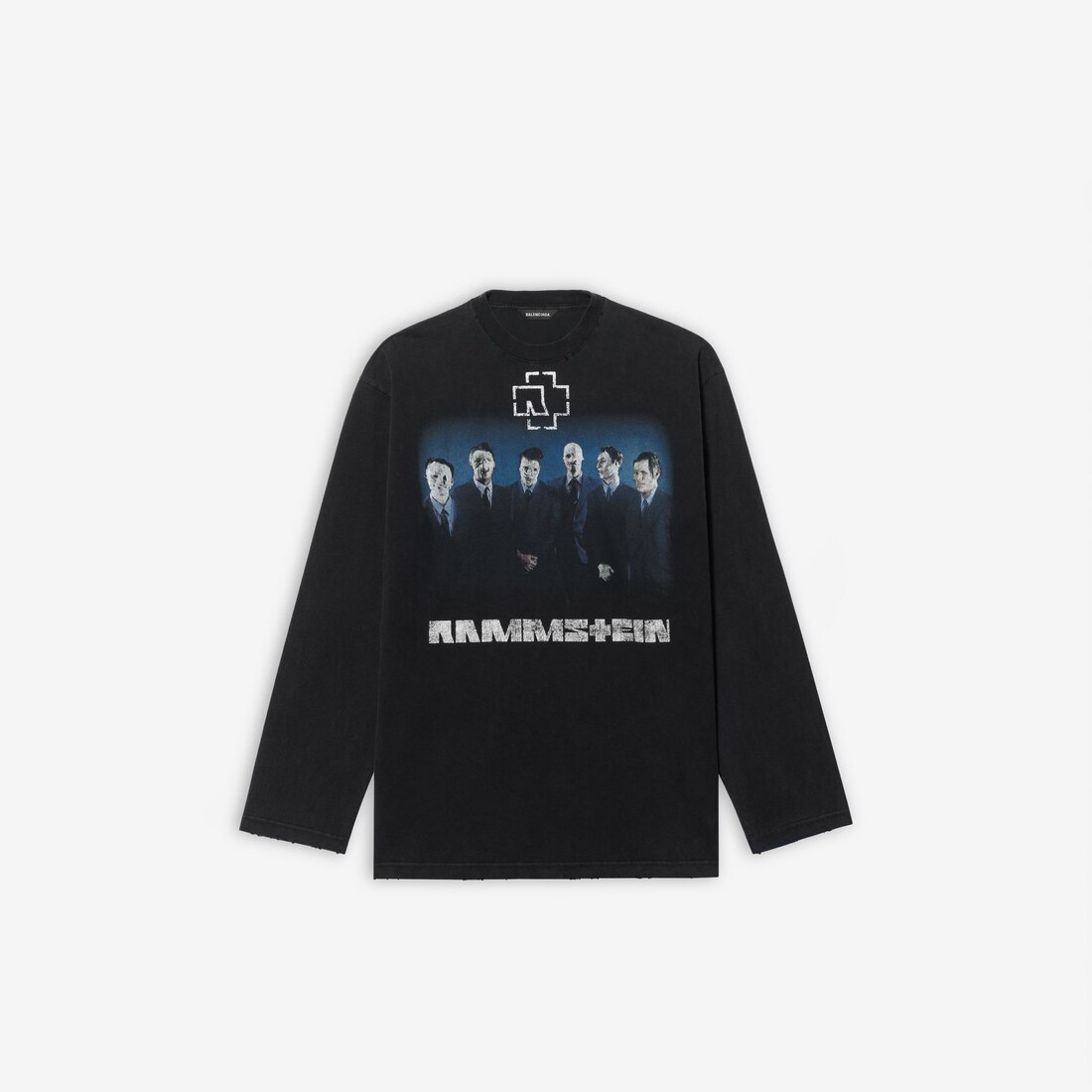 Rammstein muestra su colaboración con Balenciaga 8 Display zoomed version of camiseta de manga larga rammstein boxy  1