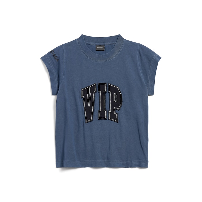 t-shirt shrunk vip team logo