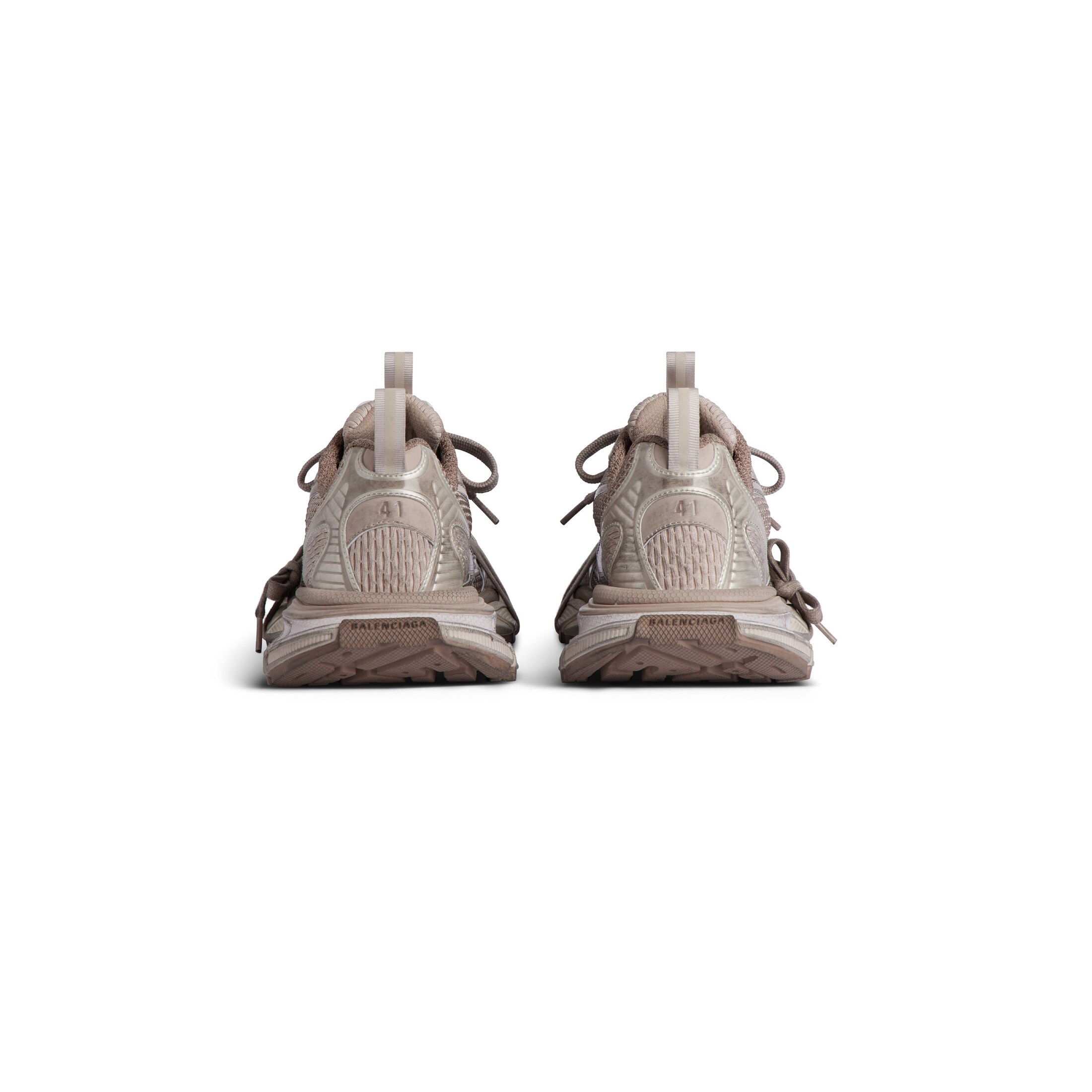 3xl sneaker