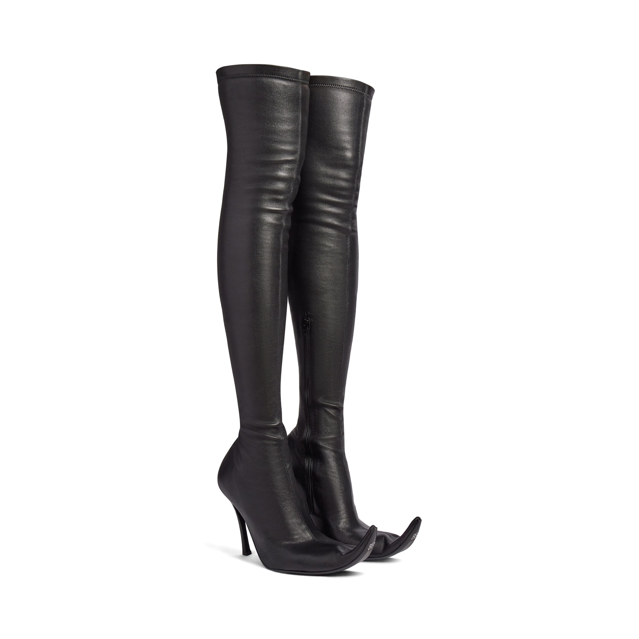 poulaine boot